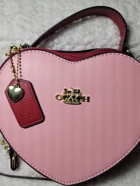 Rare Coach Heart Women's Crossbody Bag - Pink